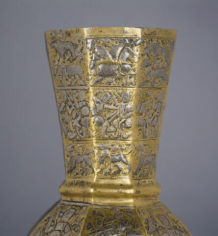 Vase aux pattes de lion, image 3/18