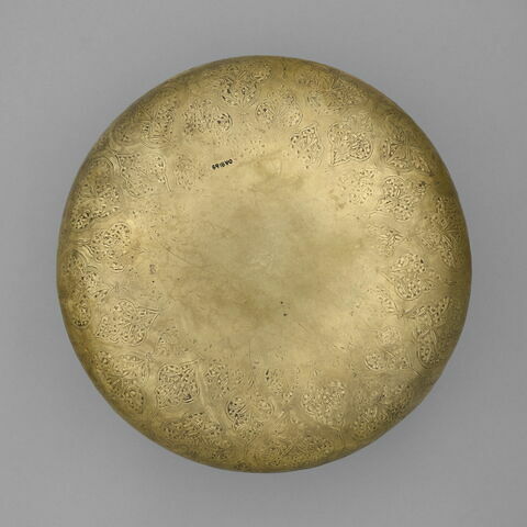 Bol aux scènes auliques et inscription sultanienne, image 2/22