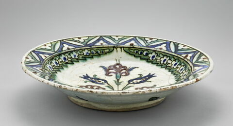 Plat creux au bouquet de tulipes et de lys, image 2/6
