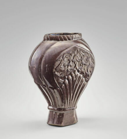 Vase cannelé aubergine