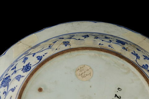 Plat au réseau de mandorles fleuries, image 5/6
