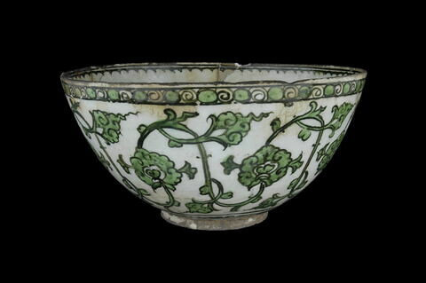 Grande coupe aux rinceaux verts, image 6/8