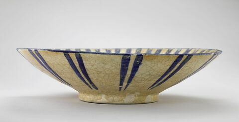 Coupe à décor rayonnant, image 3/10