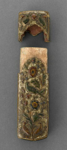 Etui à décor floral en relief, image 6/13
