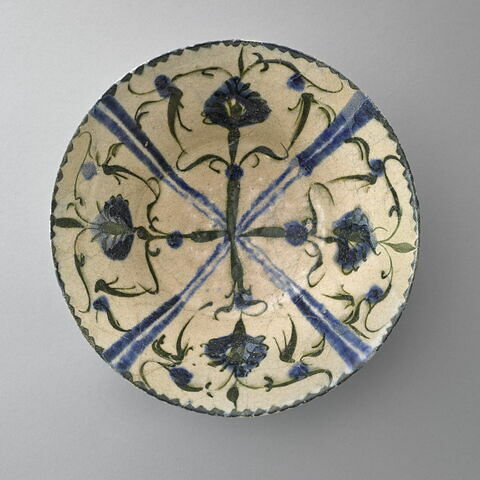 Coupe à décor rayonnant, image 2/8