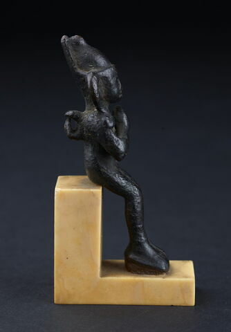 figurine, image 2/4