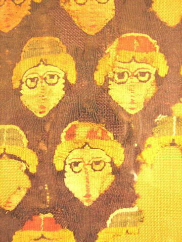 jambière ; fragment, image 2/2