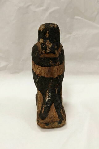 statue, image 3/7