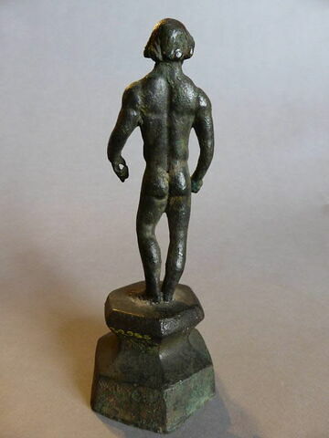 figurine, image 2/2