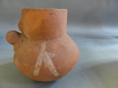 vase, image 2/2