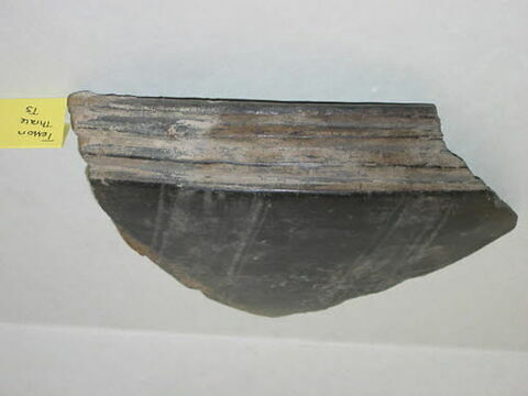 vase ; fragment
