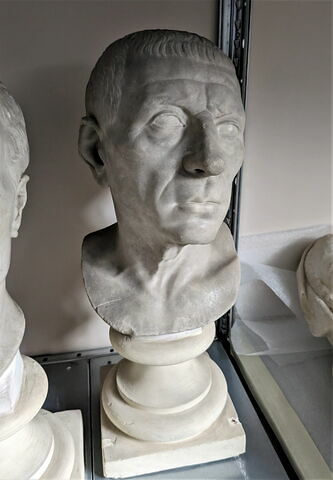 statue ; tête, image 2/2