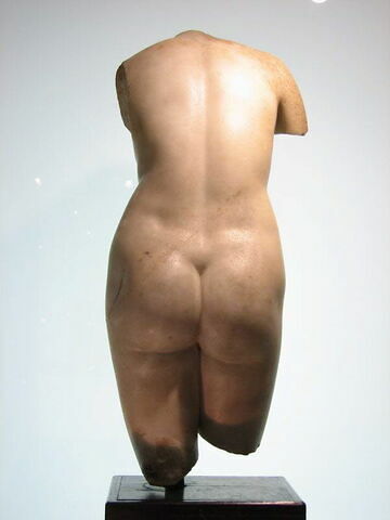 statue, image 2/2