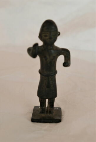 figurine, image 2/5