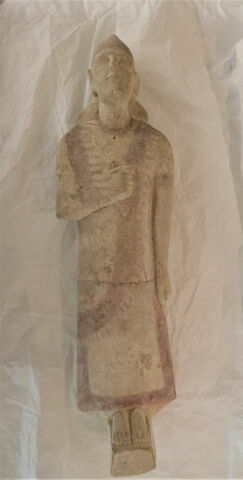 statue