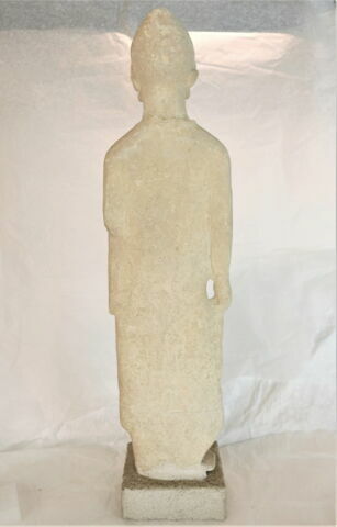 statue, image 2/6