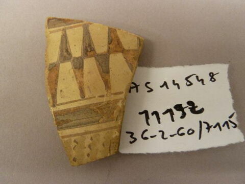 vase ; fragment