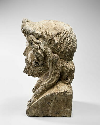 statue, image 2/4