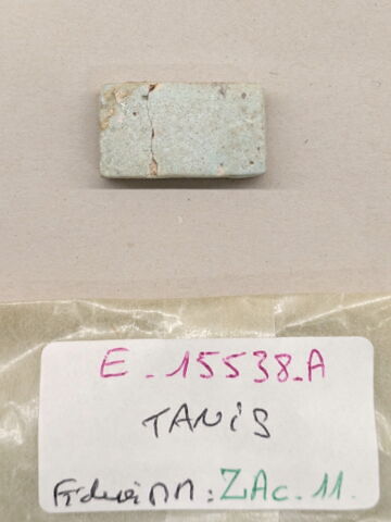 plaquette de dépôt de fondation