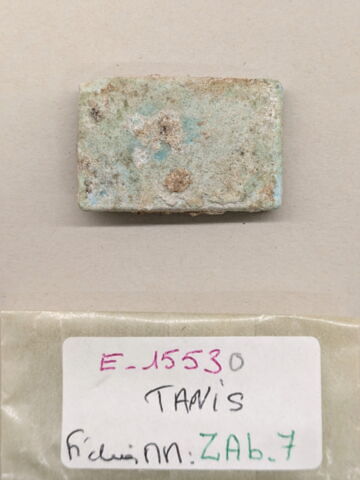 plaquette de dépôt de fondation