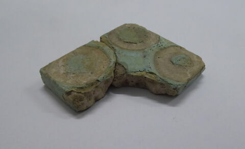 vase quadruple  ; plaque
