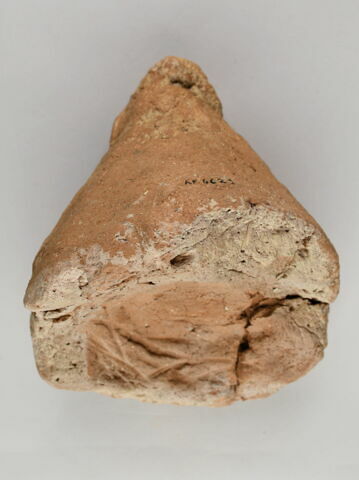 bouchon de jarre conique ; empreinte de sceau