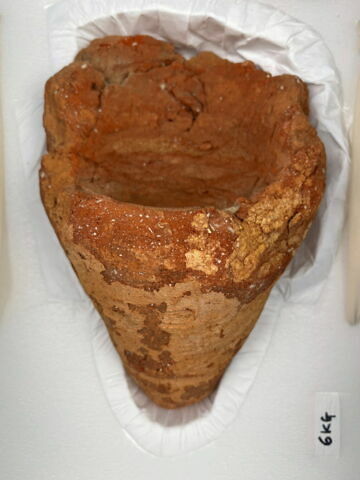bouchon de jarre conique ; couvercle de vase ; empreinte de sceau, image 3/6