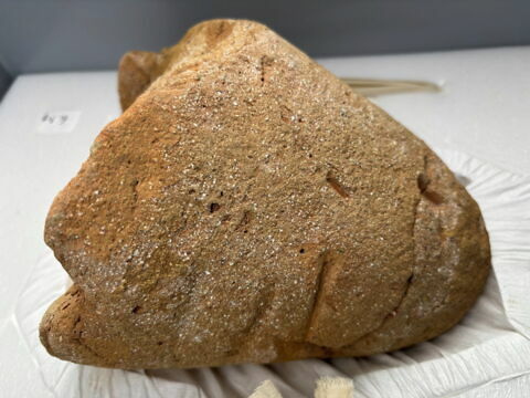 bouchon de jarre conique ; empreinte de sceau, image 3/5