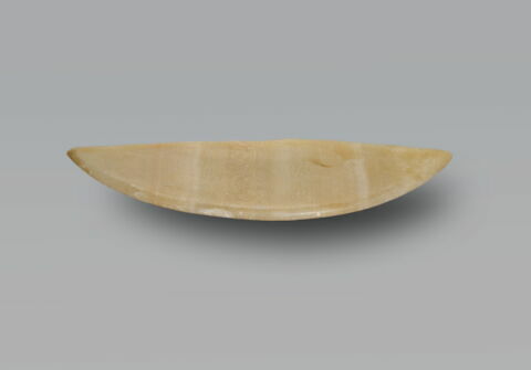table d'offrandes en plateau circulaire  ; couvercle de vase, image 2/4