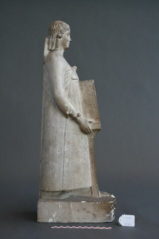 Moulage de la statue naophore du Musée du Vatican inv. 22690, image 3/4