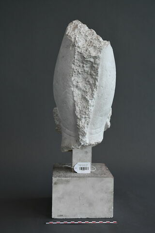 Moulage d'une tête royale Louvre E 10969, image 2/4