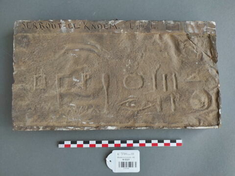 Moulage d'une inscription de Sérabit el-Khadim de l'an 5 d'un roi