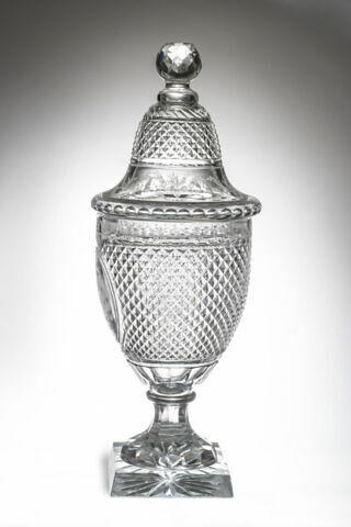 Coupe couverte (sucrier ?), image 2/2