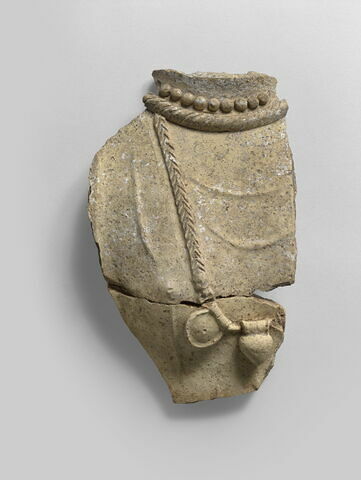 statue, image 2/2