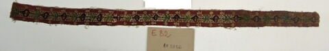 bande décorative d'habillement ; fragment, image 3/4