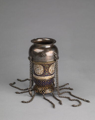 Haut de qalyan avec support et couvercle, à décor d'enluminures, image 2/2