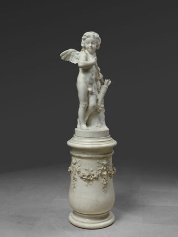 Piédestal de marbre blanc orné de guirlandes, image 7/13