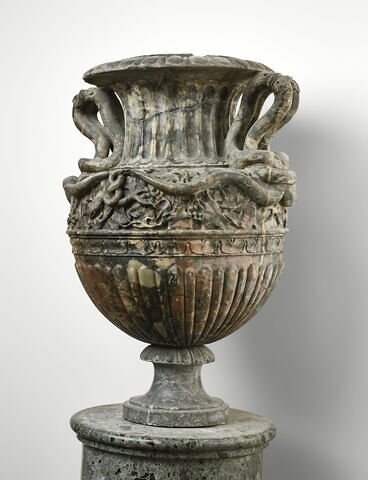 vase, image 2/2