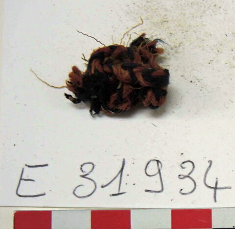 tissu ; fragment, image 2/2