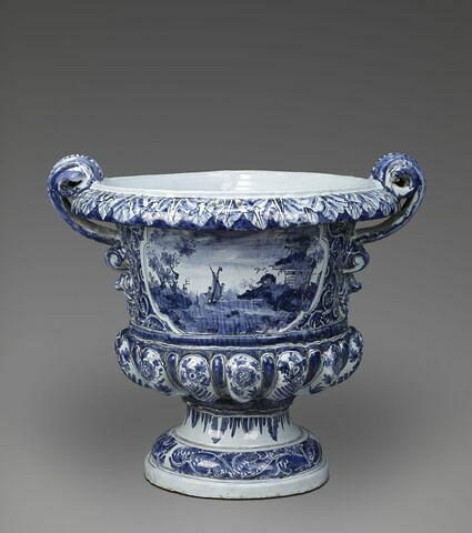 Vase de jardin de forme Médicis, d'une paire