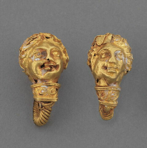 boucle d'oreille, image 3/3