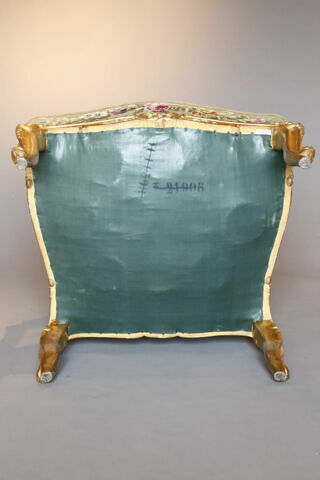 Fauteuil du salon des tapisseries de l'appartement de l'Impératrice aux Tuileries, d'un ensemble de 6 (F 574 C3 à C8), image 3/3