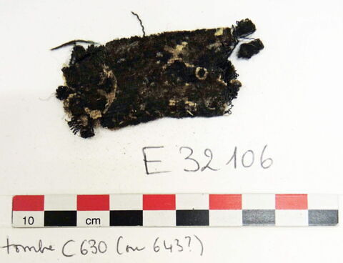 bande décorative d'habillement ; fragment, image 2/2