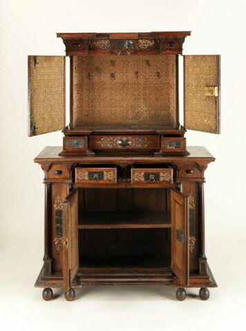 Armoire à deux corps : bas d'armoire, image 3/13