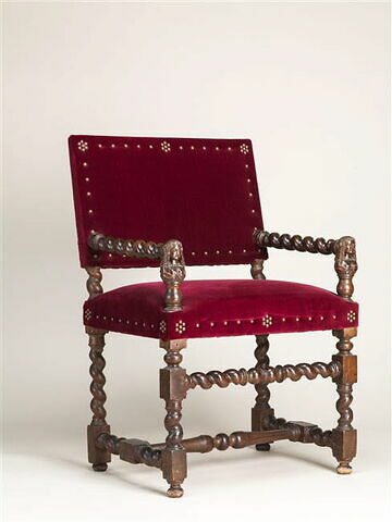 Fauteuil à décor de têtes de femmes, image 6/9