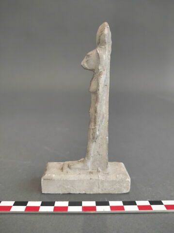 moulage d'une statuette de déesse à tête de lionne, image 4/4