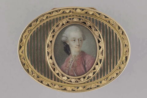 Tabatière ovale