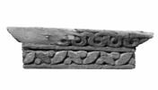 frise ; décor architectural ; fragment, image 1/2