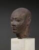 statue, image 2/10