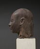 statue, image 3/10